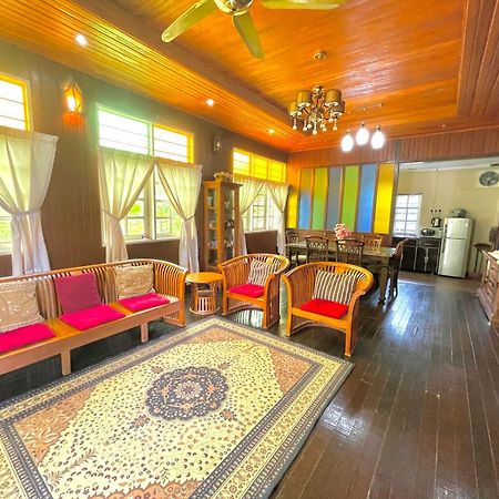 Tamteh Homestay Ayer Hitam Exteriér fotografie