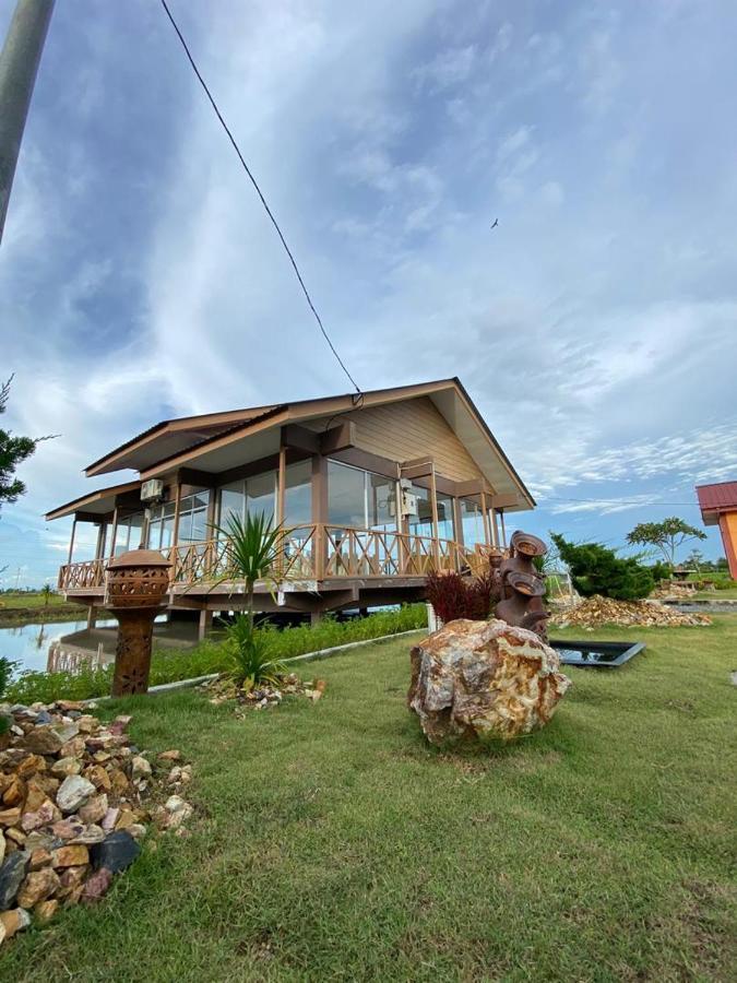 Tamteh Homestay Ayer Hitam Exteriér fotografie