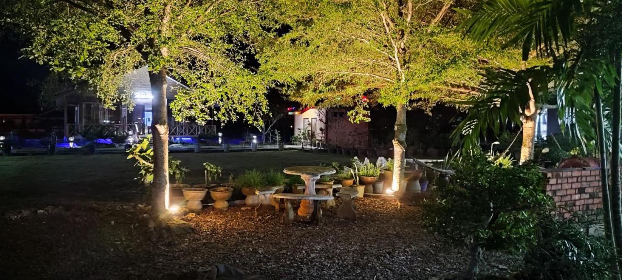 Tamteh Homestay Ayer Hitam Exteriér fotografie