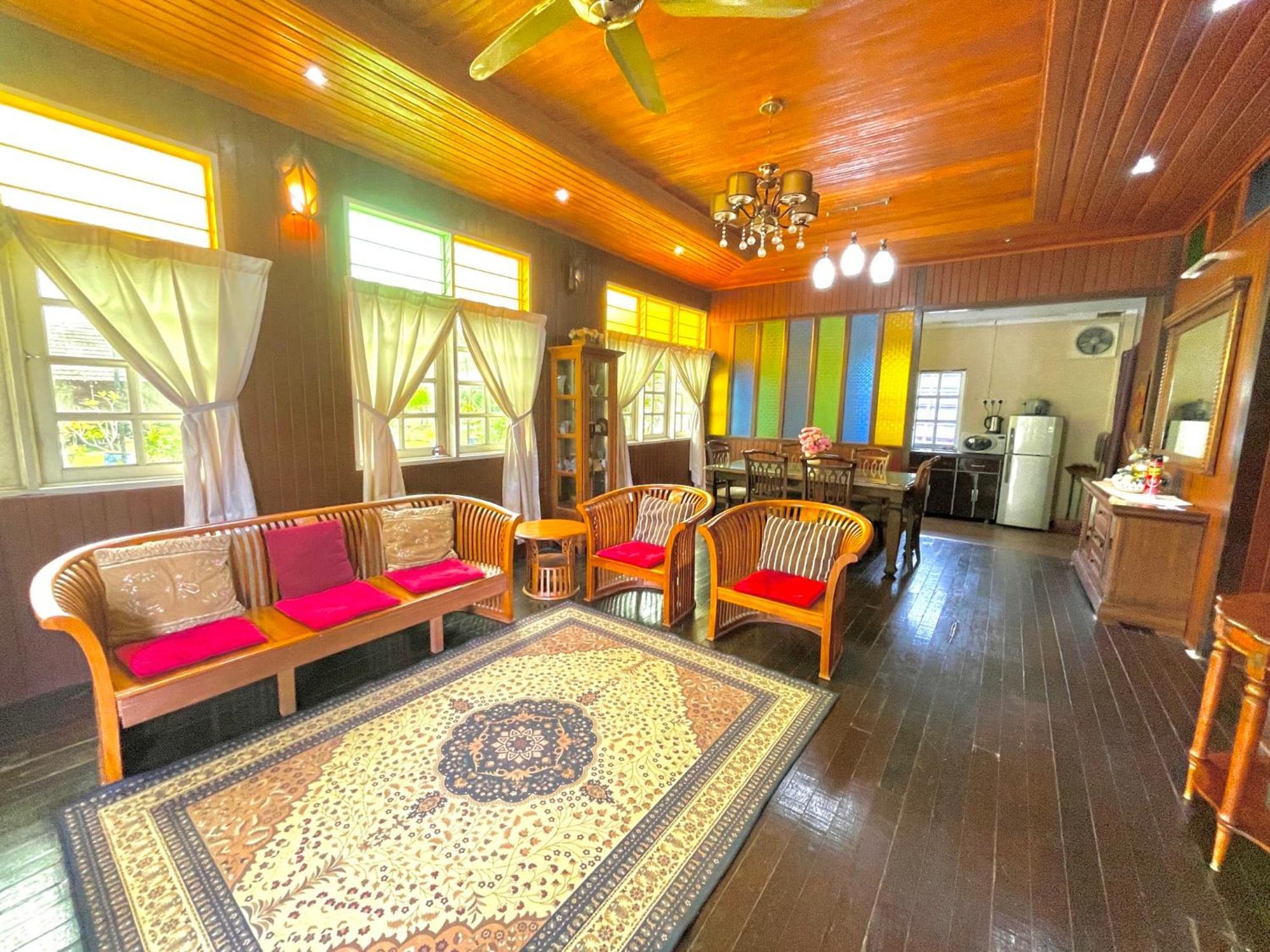 Tamteh Homestay Ayer Hitam Exteriér fotografie