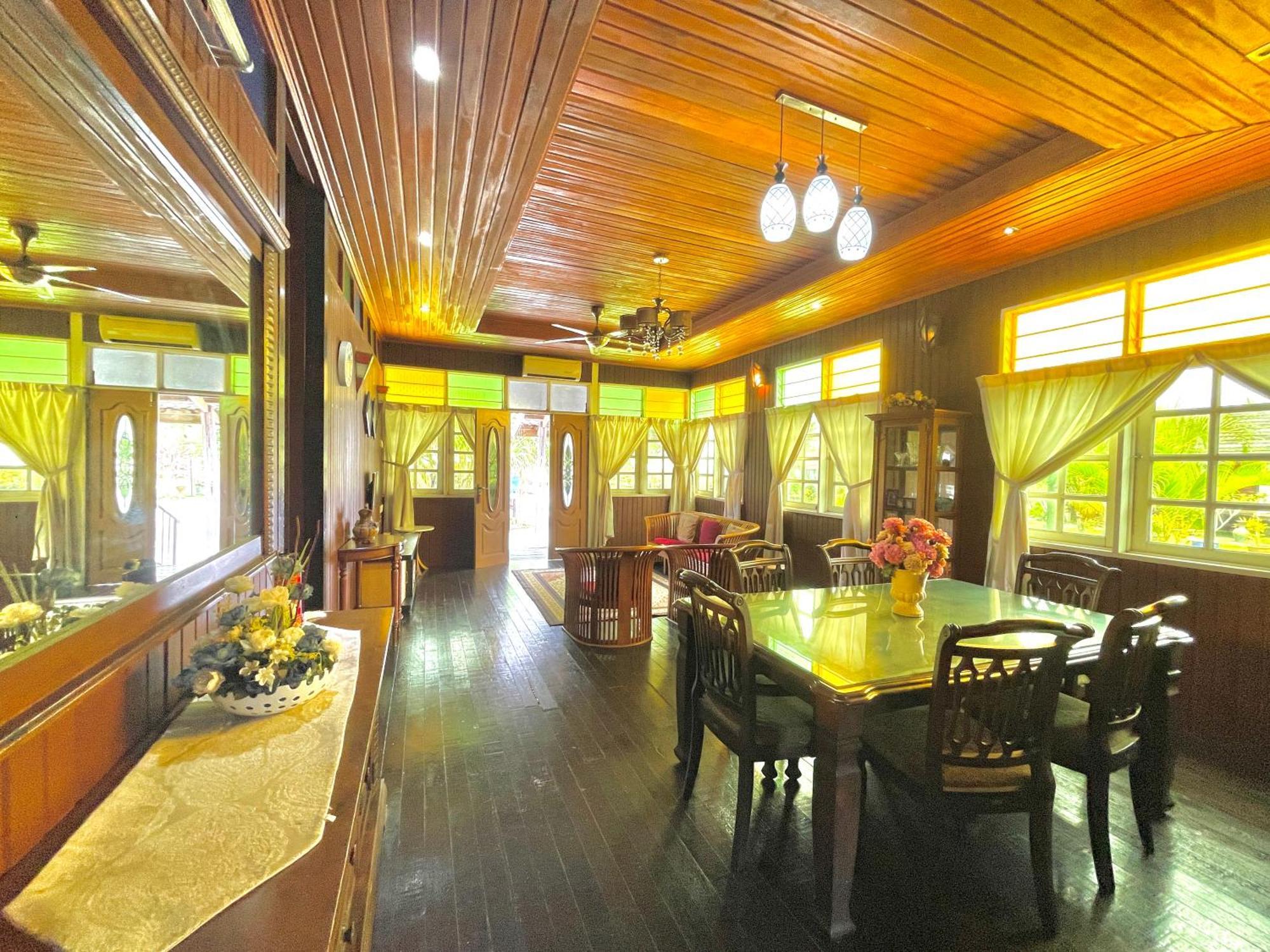 Tamteh Homestay Ayer Hitam Exteriér fotografie