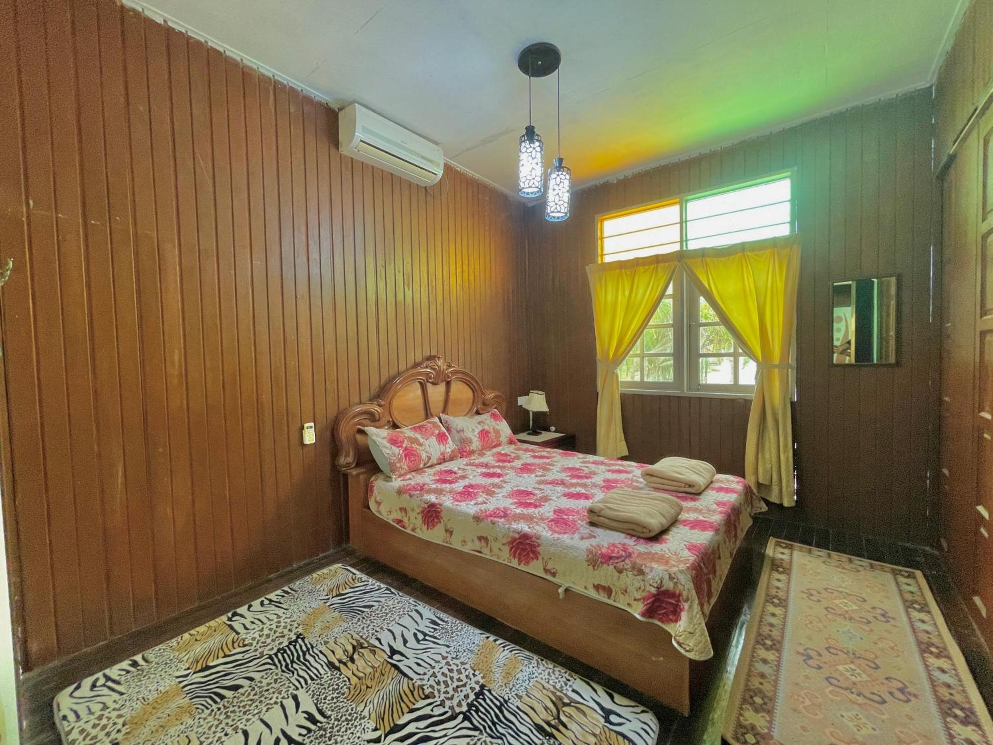 Tamteh Homestay Ayer Hitam Exteriér fotografie
