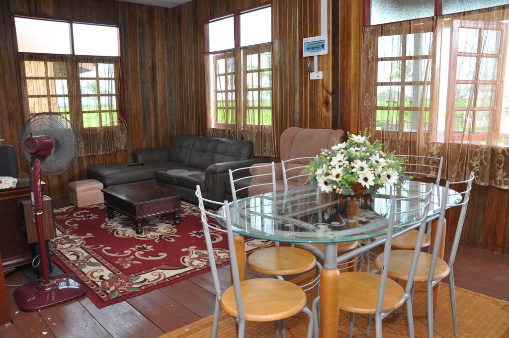 Tamteh Homestay Ayer Hitam Pokoj fotografie