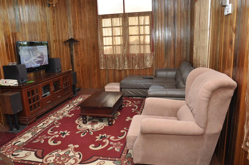 Tamteh Homestay Ayer Hitam Pokoj fotografie