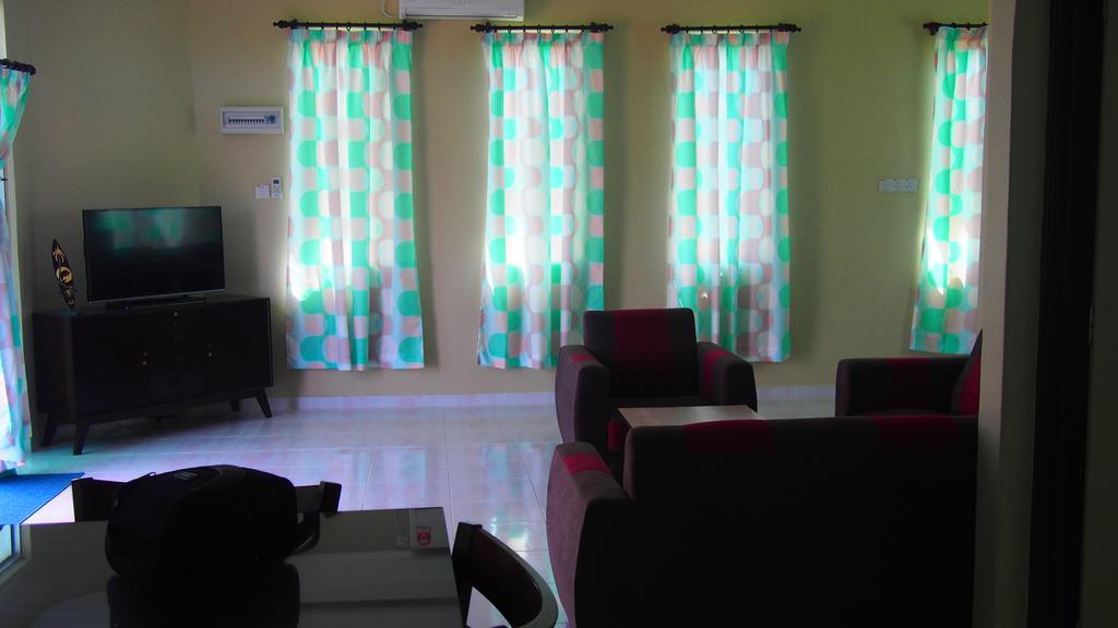 Tamteh Homestay Ayer Hitam Exteriér fotografie